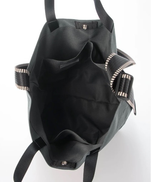 cache cache(カシュ カシュ)の「cachecache カシュカシュ ドットナイロン2wayバッグ(ショルダーバッグ・レディース・ライトグレー/ブラック/アイボリー/ダークグレー/グリーン/チョコ・FREE)」の8枚目の写真