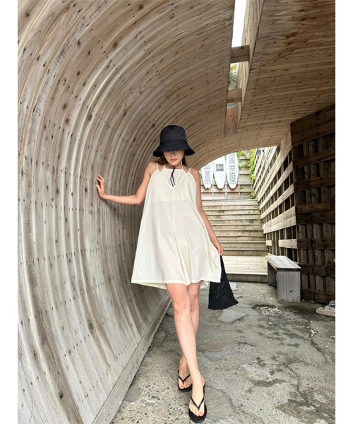 TRUNC(トランクエイティーエイト)の「Waterlike Layered Rompers(サロペット/オーバーオール・レディース・アイボリー/ブラック/ネイビー・FREE)」の16枚目の写真