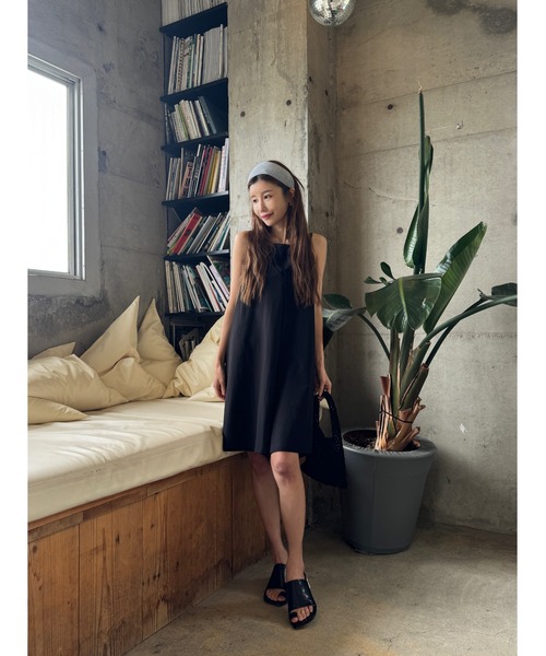 TRUNC(トランクエイティーエイト)の「Waterlike Layered Rompers(サロペット/オーバーオール・レディース・アイボリー/ブラック/ネイビー・FREE)」の14枚目の写真