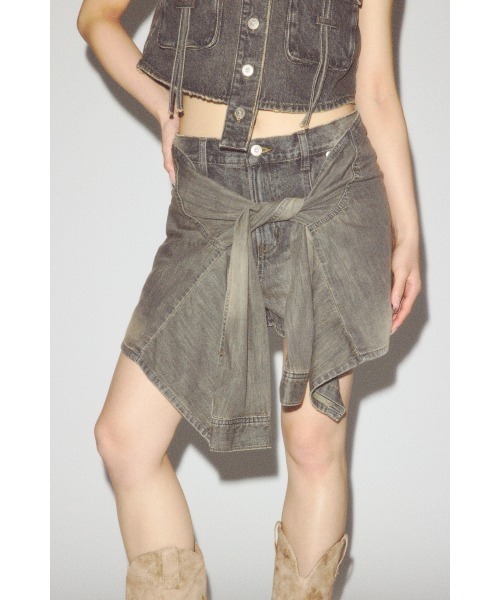 LAGUA GEM(ラグアジェム)の「WRAP SLEEVE デニムショートパンツ(デニムパンツ・レディース・ブルー/ブラック・X-SMALL/SMALL/MEDIUM)」の5枚目の写真