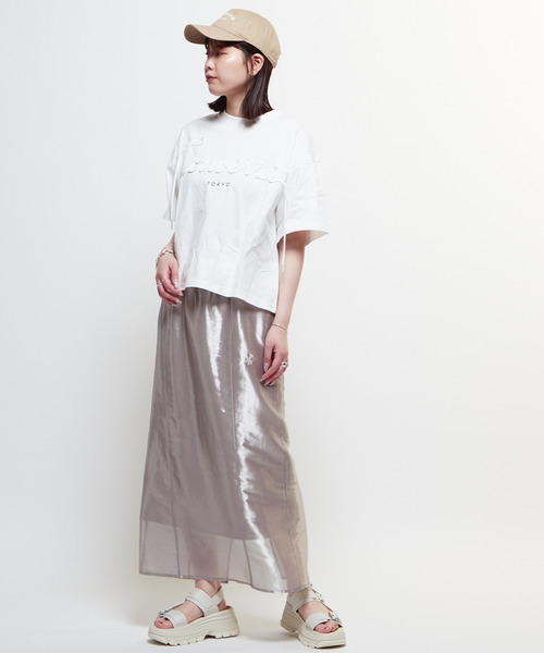 CONVERSE TOKYO(コンバーストウキョウ)の「WAIST LOGO SHINY SHEER SKIRT(スカート・レディース・ベージュ/カーキ/ブラック・FREE)」の7枚目の写真