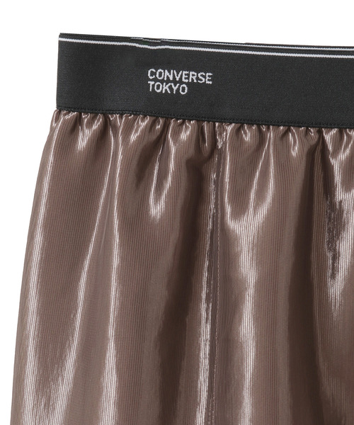 CONVERSE TOKYO(コンバーストウキョウ)の「WAIST LOGO SHINY SHEER SKIRT(スカート・レディース・ベージュ/カーキ/ブラック・FREE)」の12枚目の写真