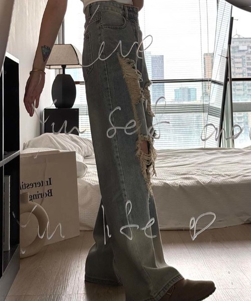 Achic(アシック)の「ヘビーグランジクラッシュワイドデニムパンツ(デニムパンツ・レディース・ダークブルー/サックスブルー・S/M/L)」の16枚目の写真