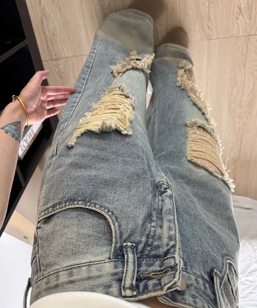 Achic(アシック)の「ヘビーグランジクラッシュワイドデニムパンツ(デニムパンツ・レディース・ダークブルー/サックスブルー・S/M/L)」の17枚目の写真
