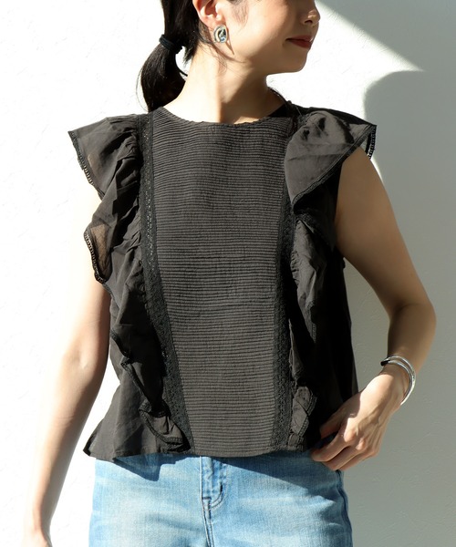 Jines（ジネス）の「インド刺繍ラッフルブラウス（シャツ/ブラウス・レディース・ブラック/ブルー・38）」の2枚目の写真