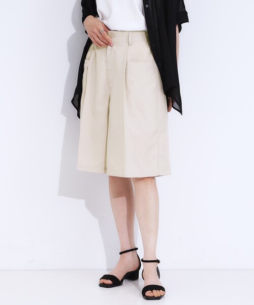 Cutie Blonde（キューティーブロンド）の「【S-LL】大人のための 麻調タックハーフパンツ（その他パンツ・レディース・ブラック/ナチュラル・04/01/02/03）」の2枚目の写真