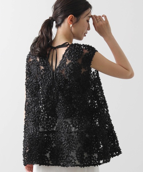 Gready Brilliant(グレディブリリアン)の「花フリル前後2WAYブラウス(シャツ/ブラウス・レディース・オフホワイト/ブラック・38)」の10枚目の写真