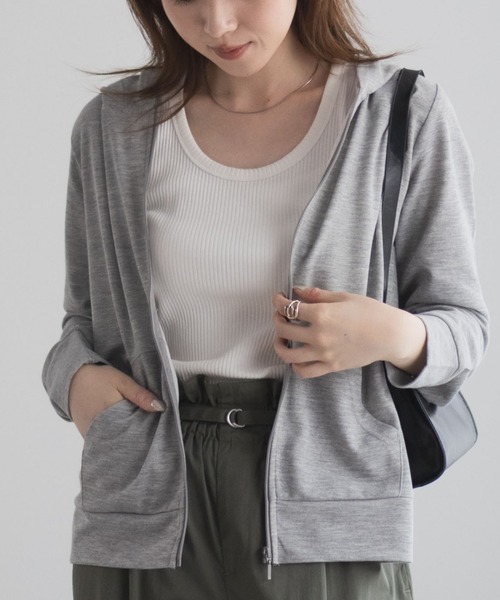 Mac-House(マックハウス)の「【UVカット ・ドライ】 ジップパーカー(パーカー・レディース・ピンク/アクア/グリーン系/ラベンダー/オートミール/ブラック/杢グレー・M/L/XL)」の3枚目の写真