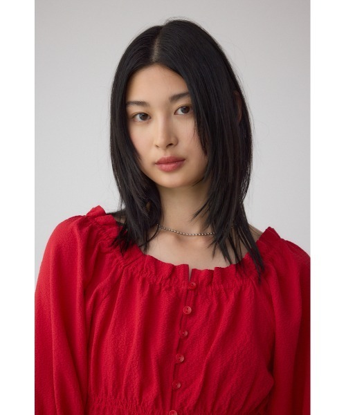 AZUL by moussy(アズールバイマウジー)の「ギャザーフリル2WAYブラウス(シャツ/ブラウス・レディース・アイボリー/ブラック/レッド・FREE)」の15枚目の写真