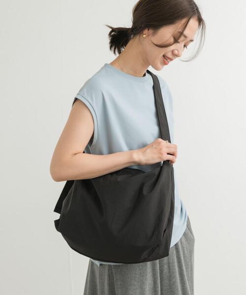 URBAN RESEARCH DOORS(アーバンリサーチドアーズ)の「ウォッシャブルショルダーバッグ(ショルダーバッグ・レディース・ブラック/アイボリー・ONE)」の11枚目の写真