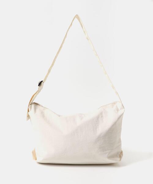 URBAN RESEARCH DOORS(アーバンリサーチドアーズ)の「ウォッシャブルショルダーバッグ(ショルダーバッグ・レディース・ブラック/アイボリー・ONE)」の5枚目の写真