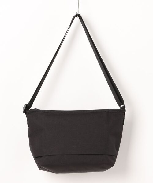 Manhattan Portage（マンハッタンポーテージ）の「NYLON MESSENGER BAG JR (SM) FZP 500D CORDURA / STITCH（メッセンジャーバッグ・レディース・ブラック・SMALL）」の11枚目の写真