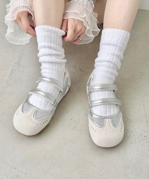 SOLLON.(ソルロン)の「ダブルベルトバレエスニーカー(スニーカー・レディース・シルバー/アイボリー・24.5cm/23.5cm)」の14枚目の写真