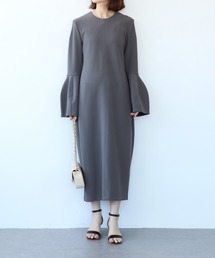 長袖ベルスリーブワンピース