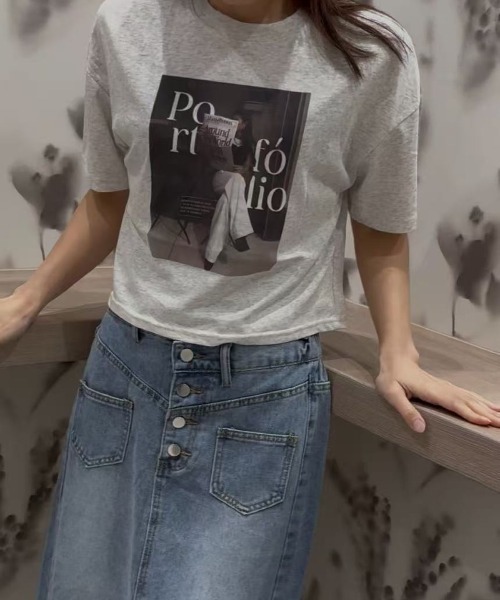 LETee（レティー）の「BOX転写プリントTシャツ（Tシャツ/カットソー・レディース・ホワイト/グレー/ネイビー/ブラウン・FREE）」の3枚目の写真