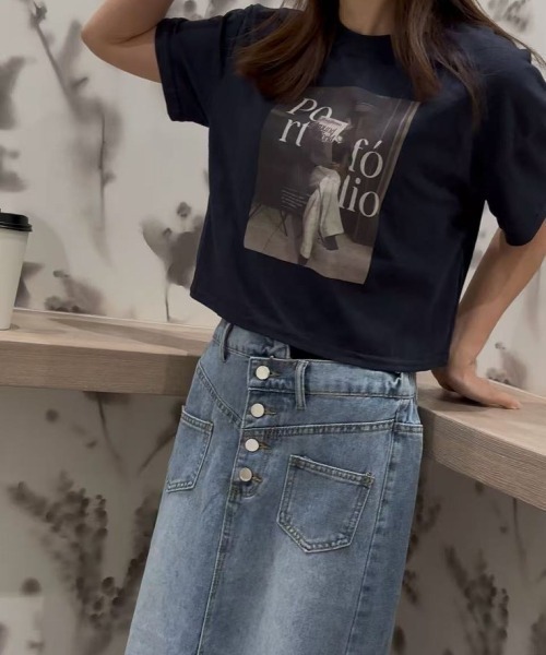 LETee（レティー）の「BOX転写プリントTシャツ（Tシャツ/カットソー・レディース・ホワイト/グレー/ネイビー/ブラウン・FREE）」の6枚目の写真