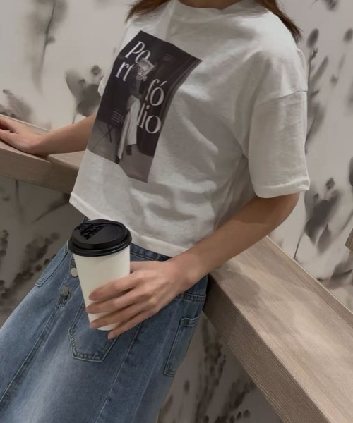 LETee（レティー）の「BOX転写プリントTシャツ（Tシャツ/カットソー・レディース・ホワイト/グレー/ネイビー/ブラウン・FREE）」の16枚目の写真