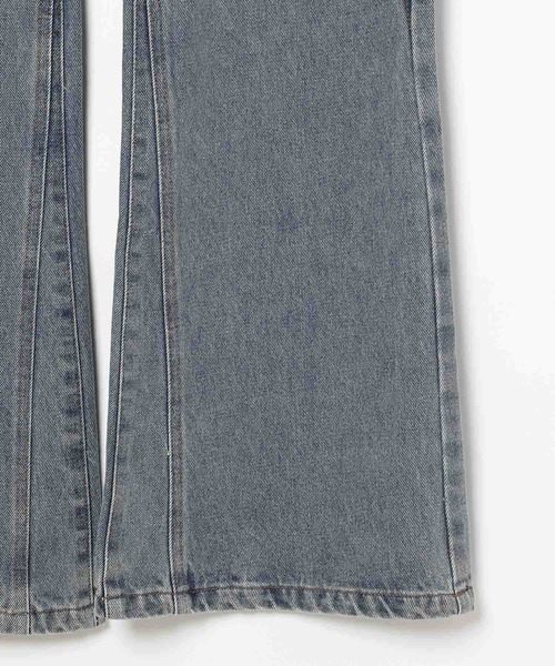 PLACE STUDIO(プレイススタジオ)の「PLACE STUDIO/スリムブーツカットパンツ(デニムパンツ・レディース・ブラック/ライトブルー・SMALL)」の14枚目の写真