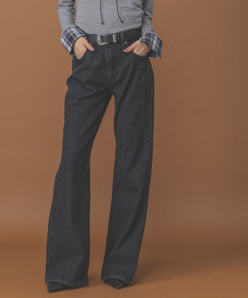 PLACE STUDIO(プレイススタジオ)の「PLACE STUDIO/スリムブーツカットパンツ(デニムパンツ・レディース・ブラック/ライトブルー・SMALL)」の7枚目の写真