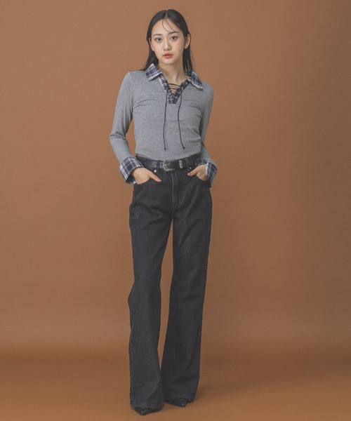 PLACE STUDIO(プレイススタジオ)の「PLACE STUDIO/スリムブーツカットパンツ(デニムパンツ・レディース・ブラック/ライトブルー・SMALL)」の4枚目の写真