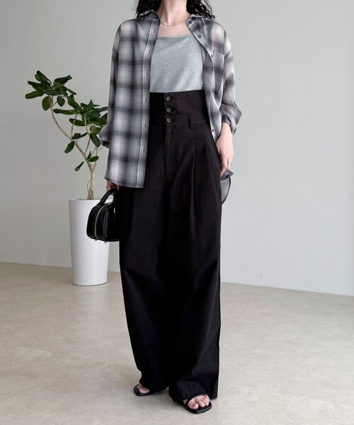 fredy emue（フレディエミュ）の「ハイウエスト2ＷAYチノ（チノパンツ・レディース・ベージュ/ブラック・38/36/34）」の4枚目の写真