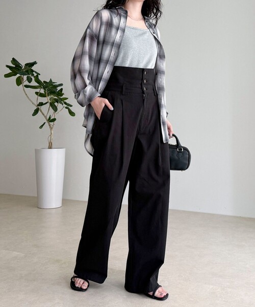 fredy emue（フレディエミュ）の「ハイウエスト2ＷAYチノ（チノパンツ・レディース・ベージュ/ブラック・38/36/34）」の5枚目の写真