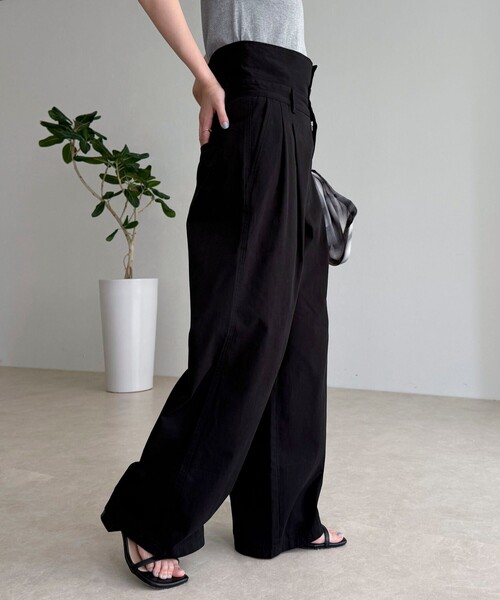 fredy emue（フレディエミュ）の「ハイウエスト2ＷAYチノ（チノパンツ・レディース・ベージュ/ブラック・38/36/34）」の13枚目の写真