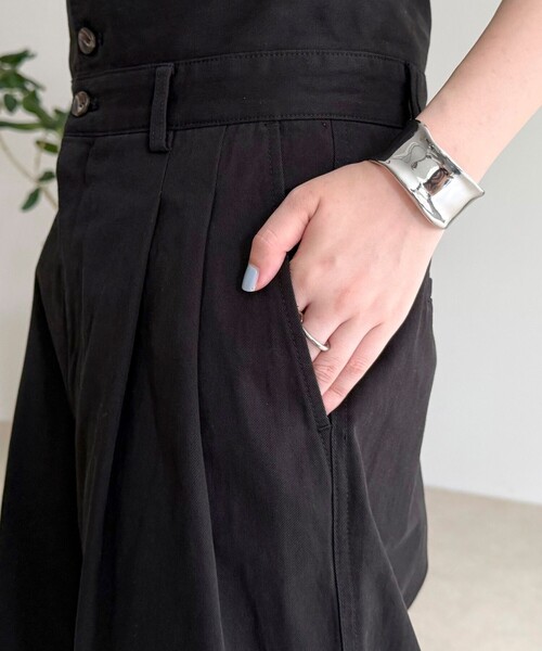 fredy emue（フレディエミュ）の「ハイウエスト2ＷAYチノ（チノパンツ・レディース・ベージュ/ブラック・38/36/34）」の19枚目の写真