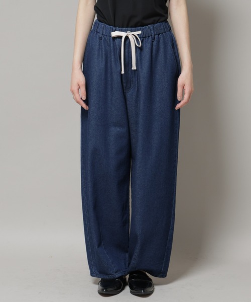 NANO universe（ナノユニバース）の「ドロストデニムパンツ(セットアップ可)（デニムパンツ・レディース・ライトブルー/ネイビー・FREE）」の17枚目の写真