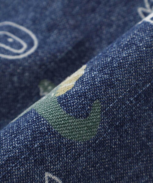 SLAP SLIP（スラップスリップ）の「【お揃い】デニムツイル恐竜ロケット総柄サロペット(80~120cm)（サロペット/オーバーオール・キッズ・ブルー系その他2/ベージュ系その他・80ｃｍ/110cm/120cm/100cm/90cm）」の8枚目の写真