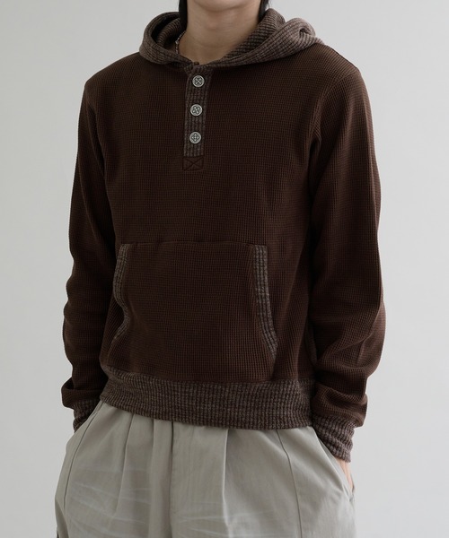 セール】【EPNK】Waffle henry neck hoodie / ワッフルヘンリーネック