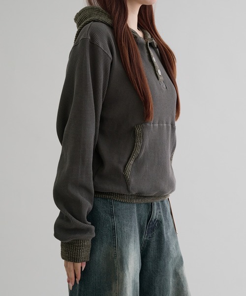 EPNK（イーピーエヌケー）の「【EPNK】Waffle henry neck hoodie
