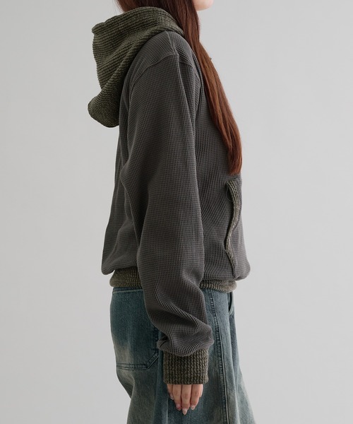 EPNK（イーピーエヌケー）の「【EPNK】Waffle henry neck hoodie