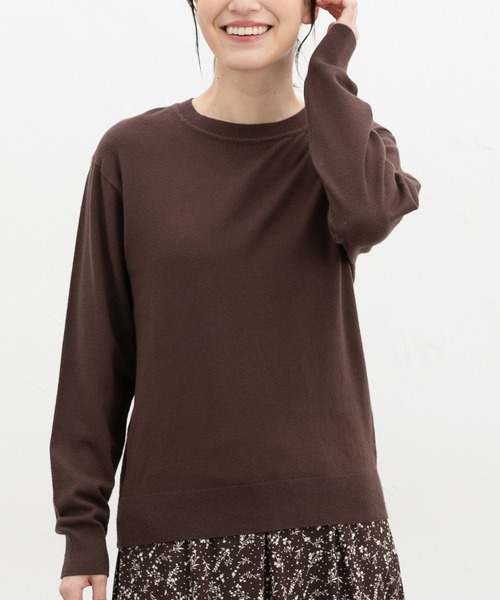 Honeys(ハニーズ)の「クルーネックニット(ニット/セーター・レディース・アイボリー/ネイビー/ブラウン/ブラック/ブルーグリーン/ボルドー/モカ/イエロー/ピンク・L/LL/M/S)」の3枚目の写真