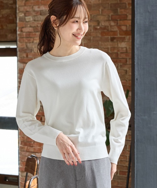 Honeys(ハニーズ)の「クルーネックニット(ニット/セーター・レディース・アイボリー/ネイビー/ブラウン/ブラック/ブルーグリーン/ボルドー/モカ/イエロー/ピンク・L/LL/M/S)」の11枚目の写真