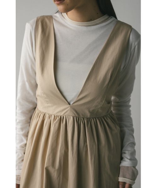 STYLEMIXER(スタイルミキサー)の「ディープVジャンパースカート(ジャンパースカート・レディース・ベージュ/ブラック・SMALL/MEDIUM)」の18枚目の写真
