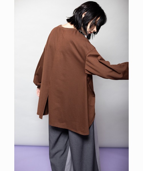 OSMOSIS(オズモーシス)の「ギャザープルオーバー(Tシャツ/カットソー・レディース・ホワイト/ブラウン/ブラック・ONE SIZE)」の11枚目の写真