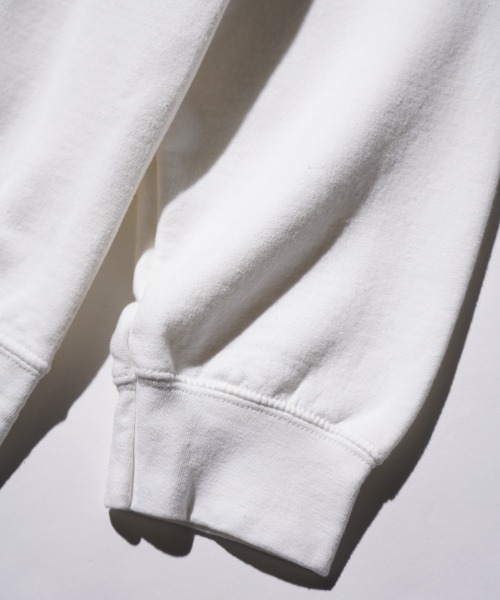 THRIFTY LOOK（スリフティールック）の「THRIFTY LOOK / スリフティールック THRIFTY "MTV BABH" CREW SWEAT ユーズド加工 ビーバス バットヘッド MTV キャラクター クルーネックスウェット（スウェット・メンズ・ホワイト/グレー・LARGE/XX-LARGE/X-LARGE）」の3枚目の写真