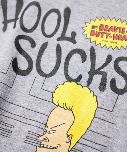 THRIFTY LOOK（スリフティールック）の「THRIFTY LOOK / スリフティールック THRIFTY "MTV BABH" CREW SWEAT ユーズド加工 ビーバス バットヘッド MTV キャラクター クルーネックスウェット（スウェット・メンズ・ホワイト/グレー・LARGE/XX-LARGE/X-LARGE）」の8枚目の写真