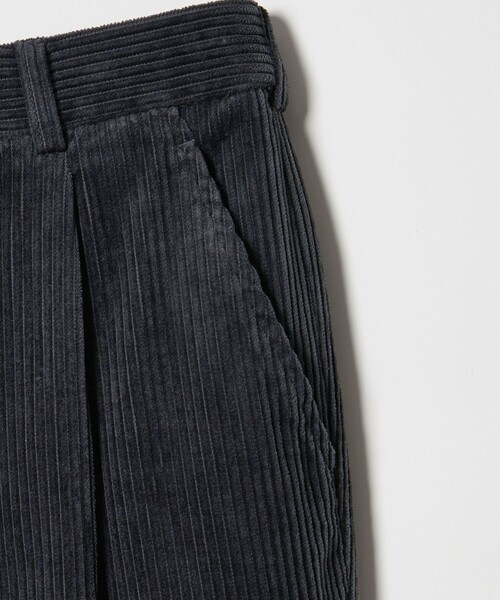 green label relaxing（グリーンレーベルリラクシング）の「コーデュロイ ワイド 1プリーツ W4 ワイドパンツ（その他パンツ・メンズ・ライム/ダークグレー/ブラック/ダークブラウン・S/M/L/XL）」の18枚目の写真
