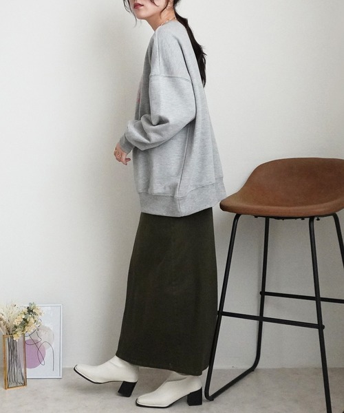 Emma(SELECT LEVERY)(エマ セレクトリベリー)の「フロッキーロゴプルオーバー(Tシャツ/カットソー・レディース・チャコール/アイボリー/グレー・FREE)」の7枚目の写真