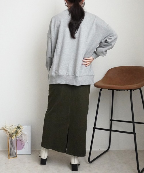 Emma(SELECT LEVERY)(エマ セレクトリベリー)の「フロッキーロゴプルオーバー(Tシャツ/カットソー・レディース・チャコール/アイボリー/グレー・FREE)」の8枚目の写真