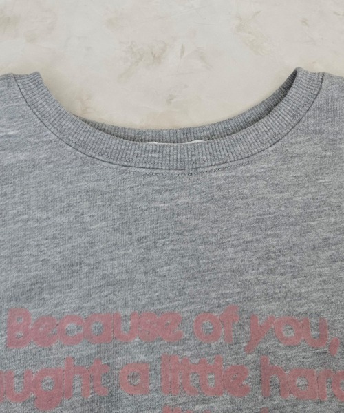 Emma(SELECT LEVERY)(エマ セレクトリベリー)の「フロッキーロゴプルオーバー(Tシャツ/カットソー・レディース・チャコール/アイボリー/グレー・FREE)」の15枚目の写真