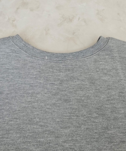 Emma(SELECT LEVERY)(エマ セレクトリベリー)の「フロッキーロゴプルオーバー(Tシャツ/カットソー・レディース・チャコール/アイボリー/グレー・FREE)」の16枚目の写真