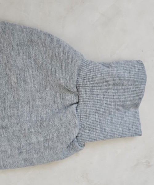 Emma(SELECT LEVERY)(エマ セレクトリベリー)の「フロッキーロゴプルオーバー(Tシャツ/カットソー・レディース・チャコール/アイボリー/グレー・FREE)」の18枚目の写真