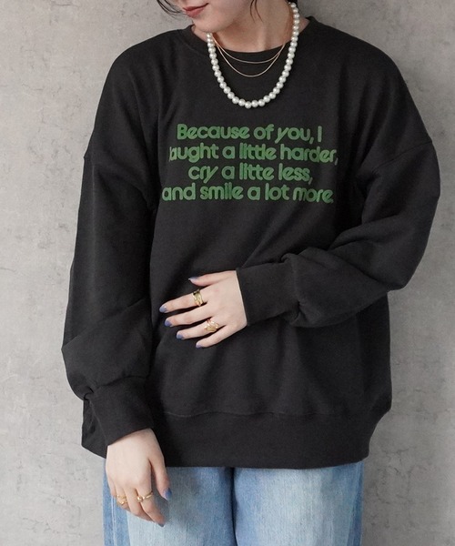 Emma(SELECT LEVERY)(エマ セレクトリベリー)の「フロッキーロゴプルオーバー(Tシャツ/カットソー・レディース・チャコール/アイボリー/グレー・FREE)」の9枚目の写真