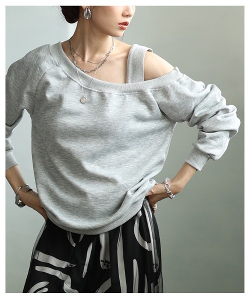 Sawa a la mode(サワアラモード)の「ワンショルダープルオーバー(スウェット・レディース・グレー・FREE)」の9枚目の写真