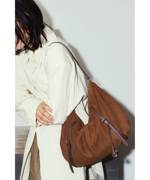 Knuth Marf(クヌースマーフ)の「suede moon bag(ショルダーバッグ・レディース・ブラウン/グレー・FREE)」の7枚目の写真