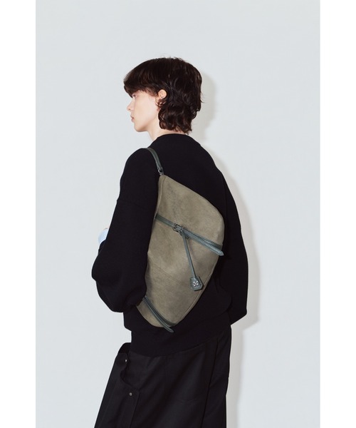 Knuth Marf(クヌースマーフ)の「suede moon bag(ショルダーバッグ・レディース・ブラウン/グレー・FREE)」の14枚目の写真