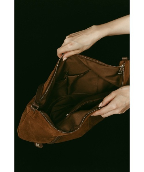 Knuth Marf(クヌースマーフ)の「suede moon bag(ショルダーバッグ・レディース・ブラウン/グレー・FREE)」の19枚目の写真